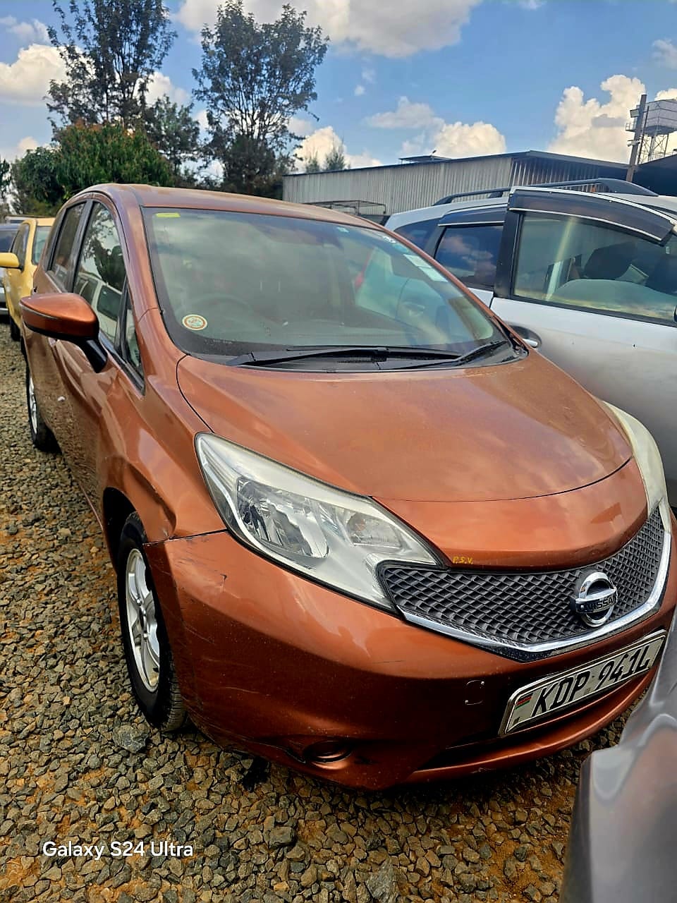 Nissan Note image 1